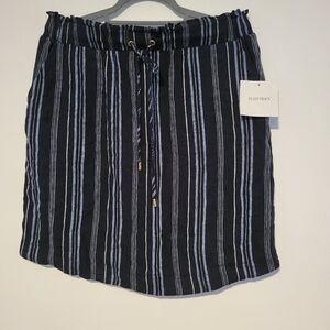 Ellen Tracy Stripe Paper Bag Skirt Elastic Waist in a size small